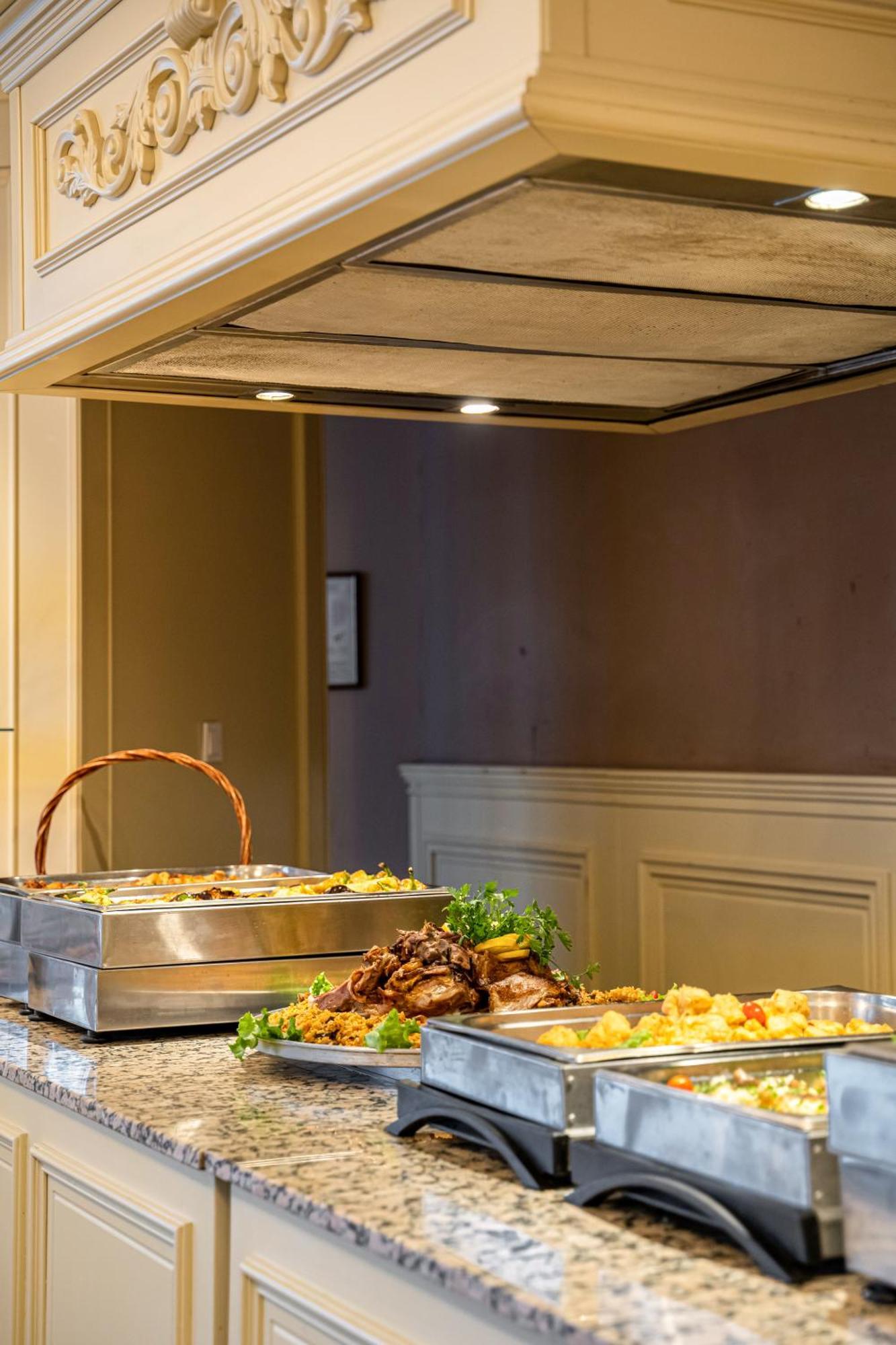 Hissar Hotel