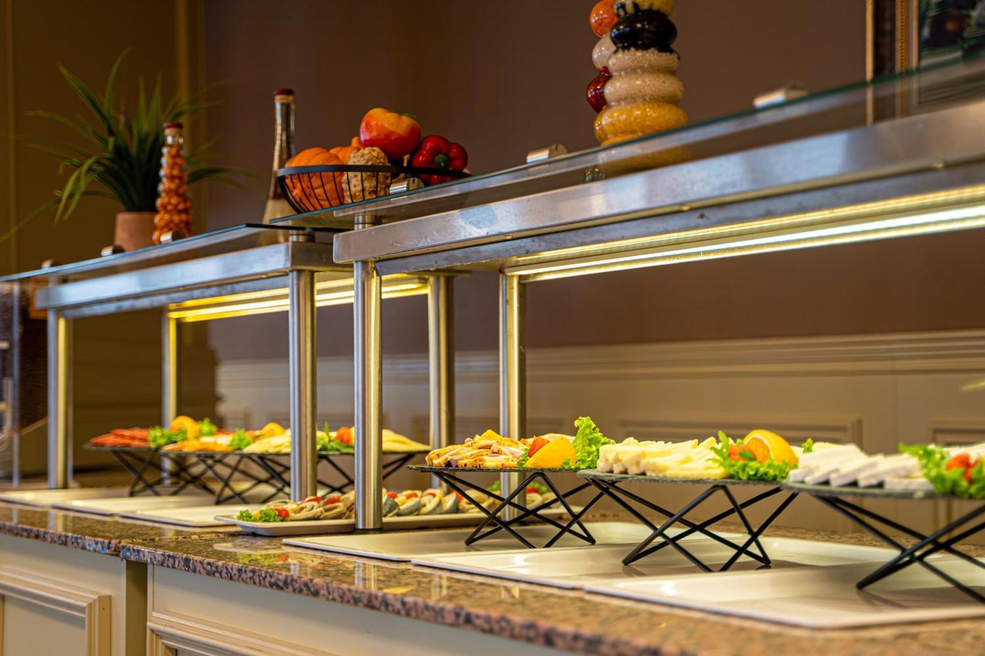 Hissar Hotel 4*