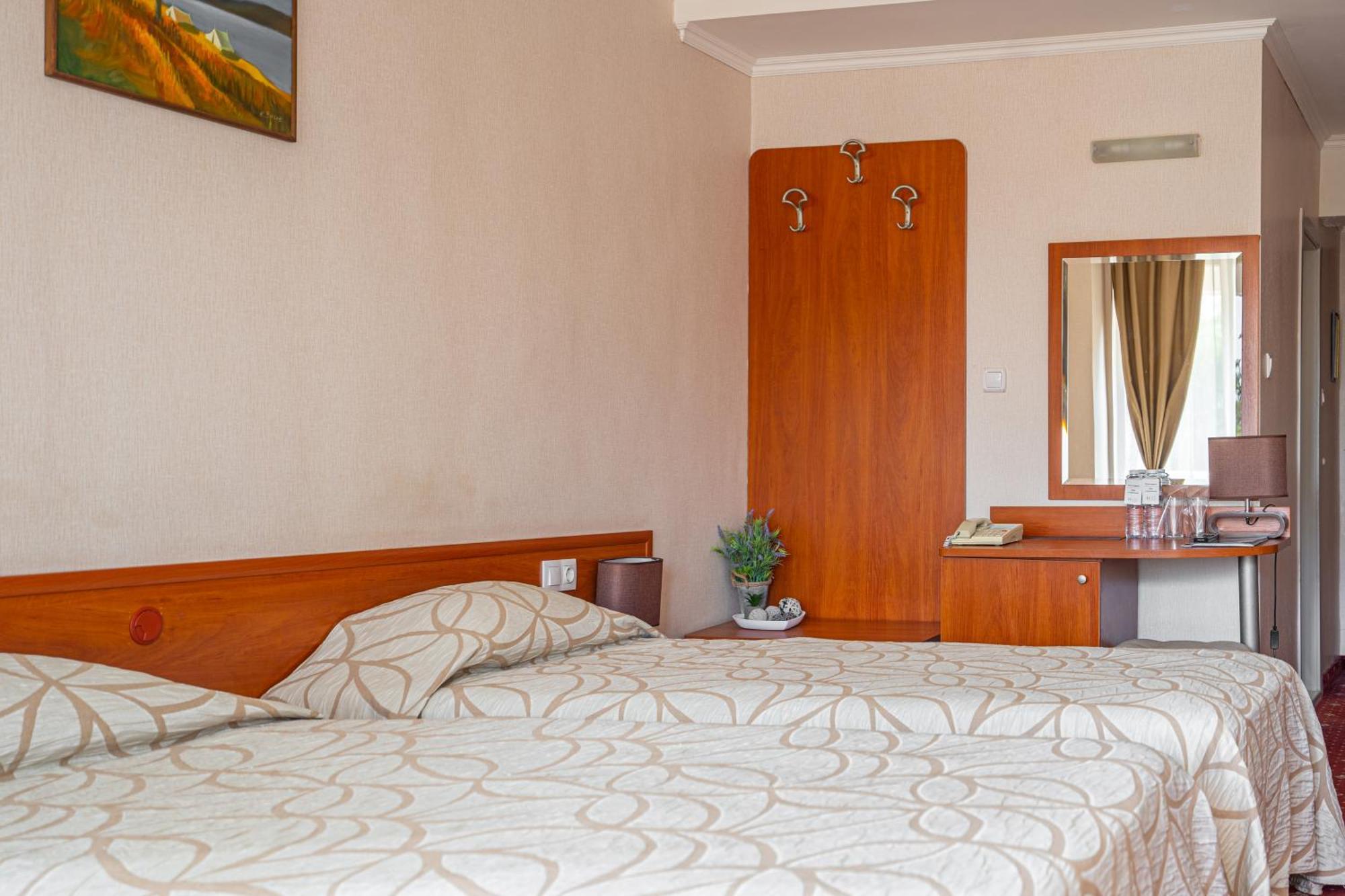 Hissar Hotel